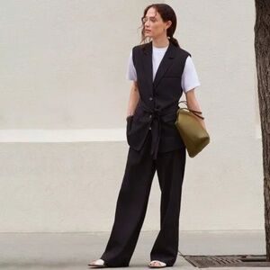 Everlane The Sleeveless Blazer In Buttersmooth Size 14